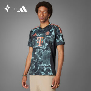 Bayern Munich 2024/25 Away Kit (Sân khách)